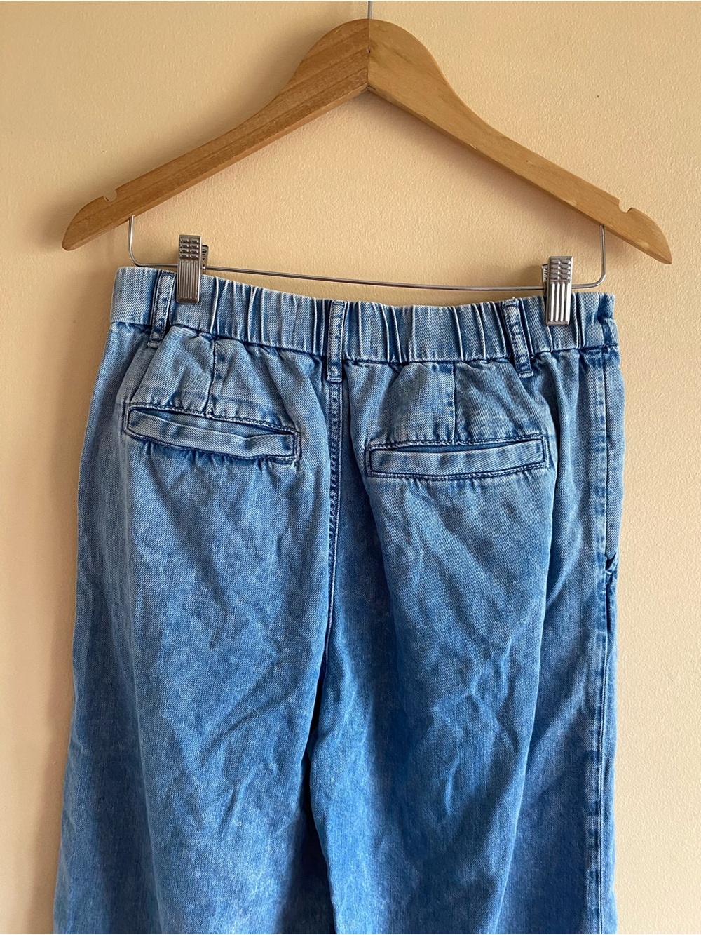 GAP UltraSoft Denim Wide Leg Pleated Jeans Woman 8 Light Wash Lyocell Blend 2024 - Picture 6 of 16